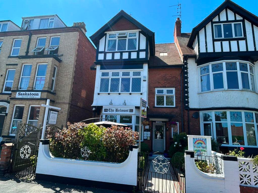 Guest House + Holiday/Owner Annexe – Flamborough Road, Bridlington – photo 1 of 29