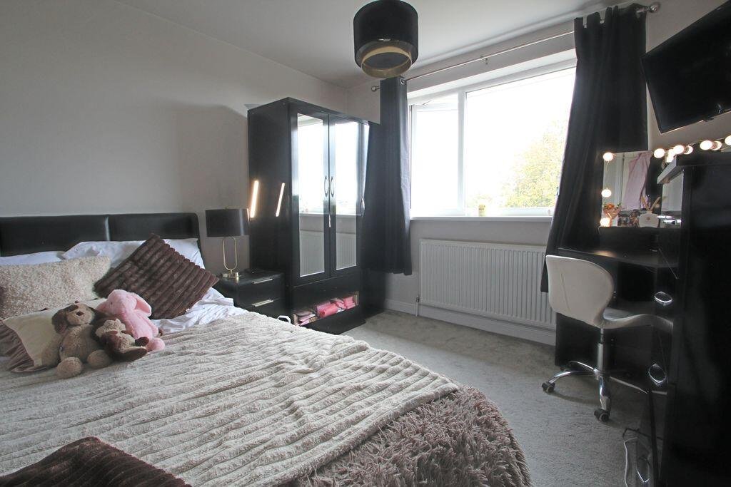 Henley Avenue, Thornhill, Dewsbury – photo 20 of 33