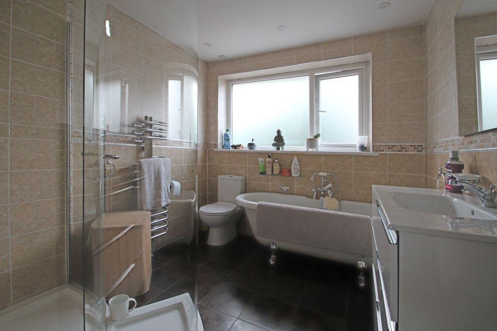 Henley Avenue, Thornhill, Dewsbury – photo 23 of 33