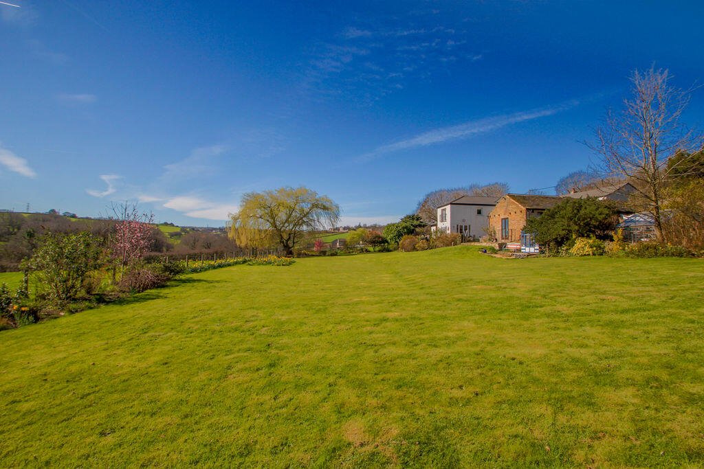 House+Land (4 acres), Briestfield, WF12 – photo 12 of 40