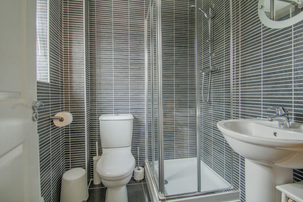 Plover Road, Lindley – photo 24 of 26