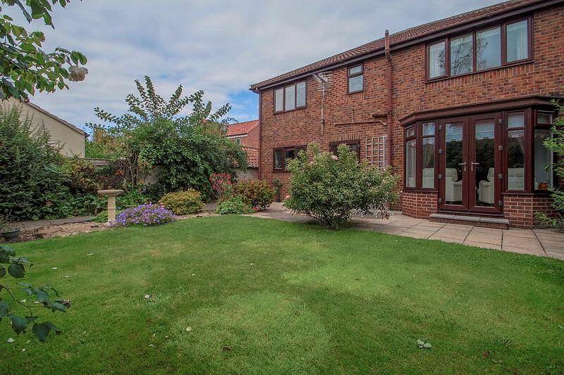 Station Road, Hutton Cranswick – photo 2 of 28
