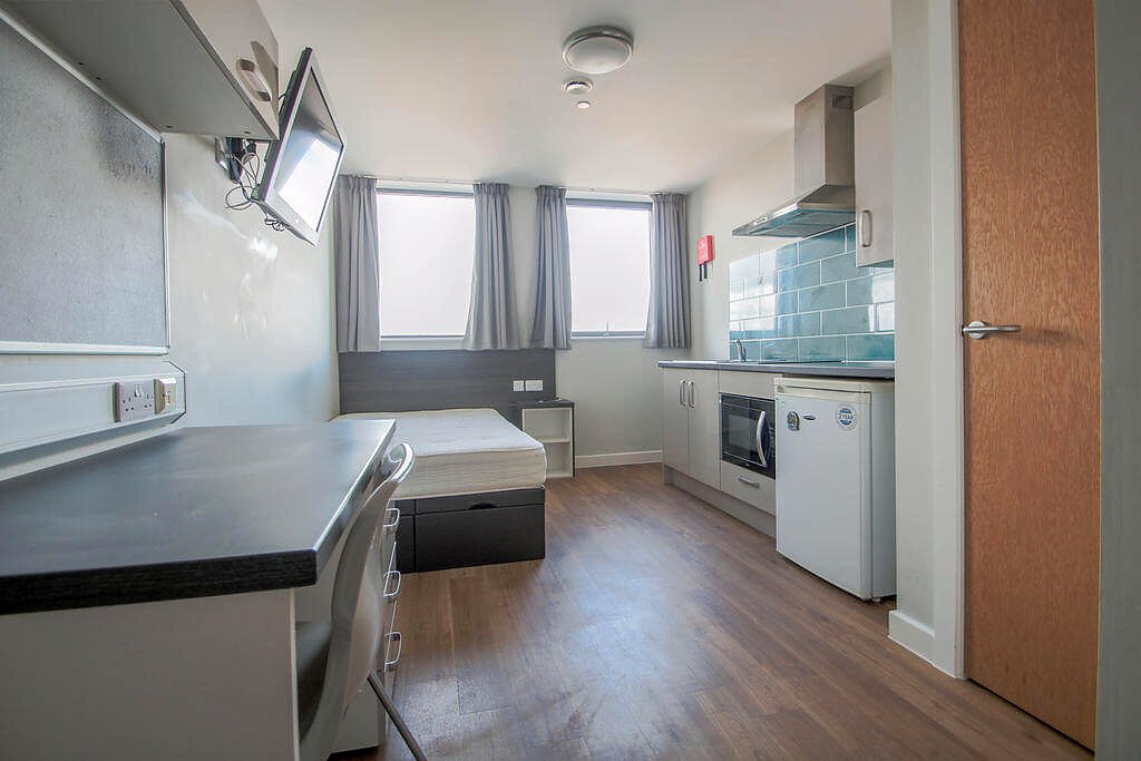 STUDIO INVESTMENT, Sovereign House, Queen Street, Sheffield, S1 – photo 2 of 16